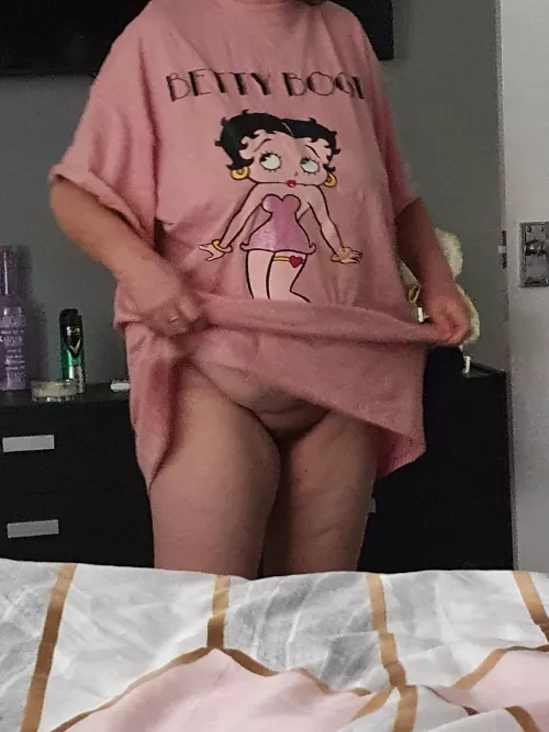 Flashing to me again