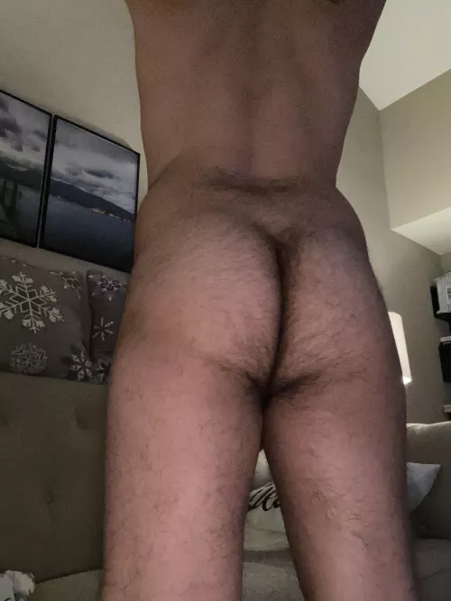 Flexin the cheeks for ya