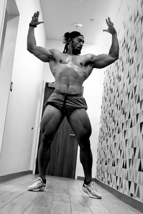 Flexing 💪🏽😎