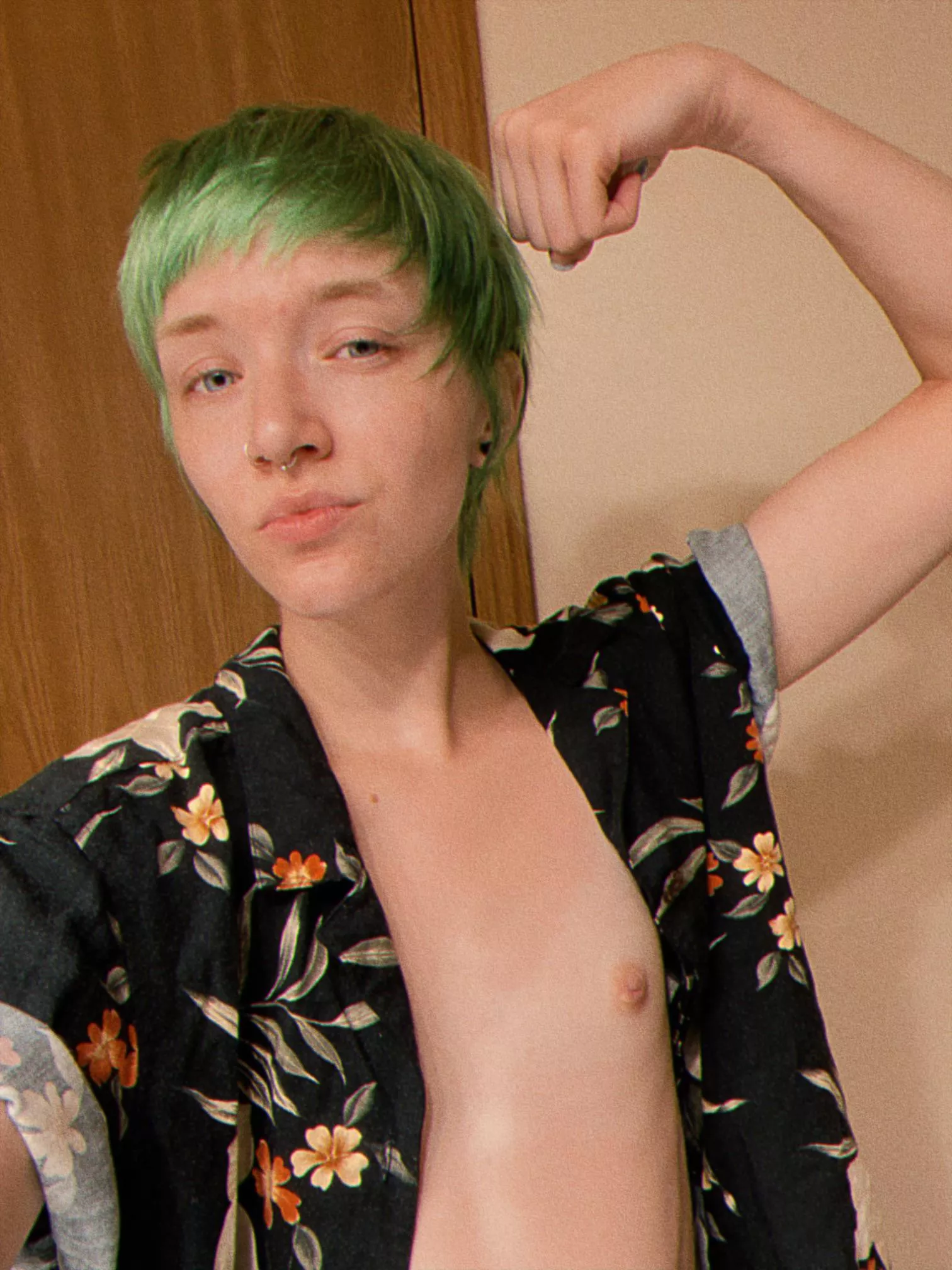 Flexing boi pretends to be very strong despite obvious lack of muscles... I’m still cute tho lol Flexing boi pretends to be very strong despite obvious lack of muscles... I’m still cute tho lol