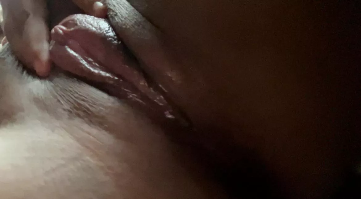 flick it with ur fat tongue flick it with ur fat tongue