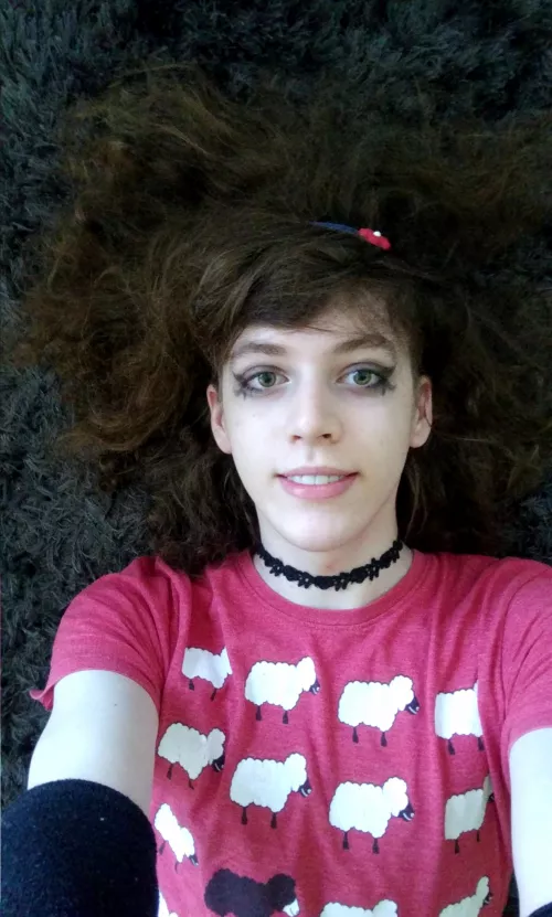 fluffy carpets and cute flower hair pins! 🌸💕 fluffy carpets and cute flower hair pins! 🌸💕