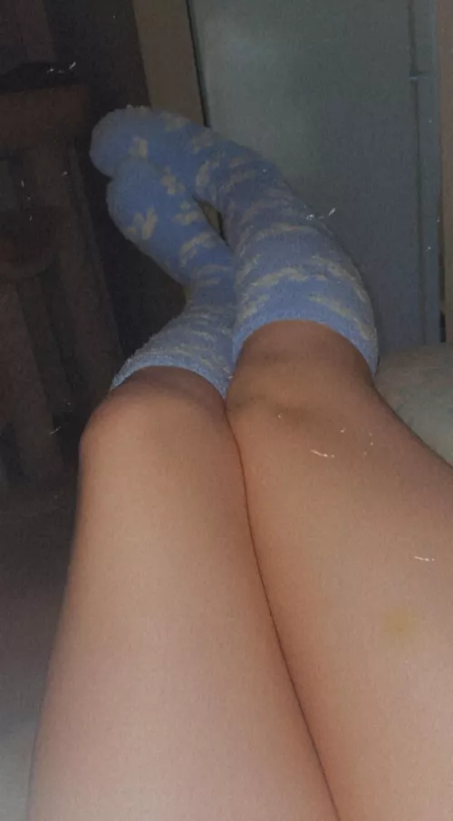 Fluffy paw socks β₯οΈ hmu to chat
