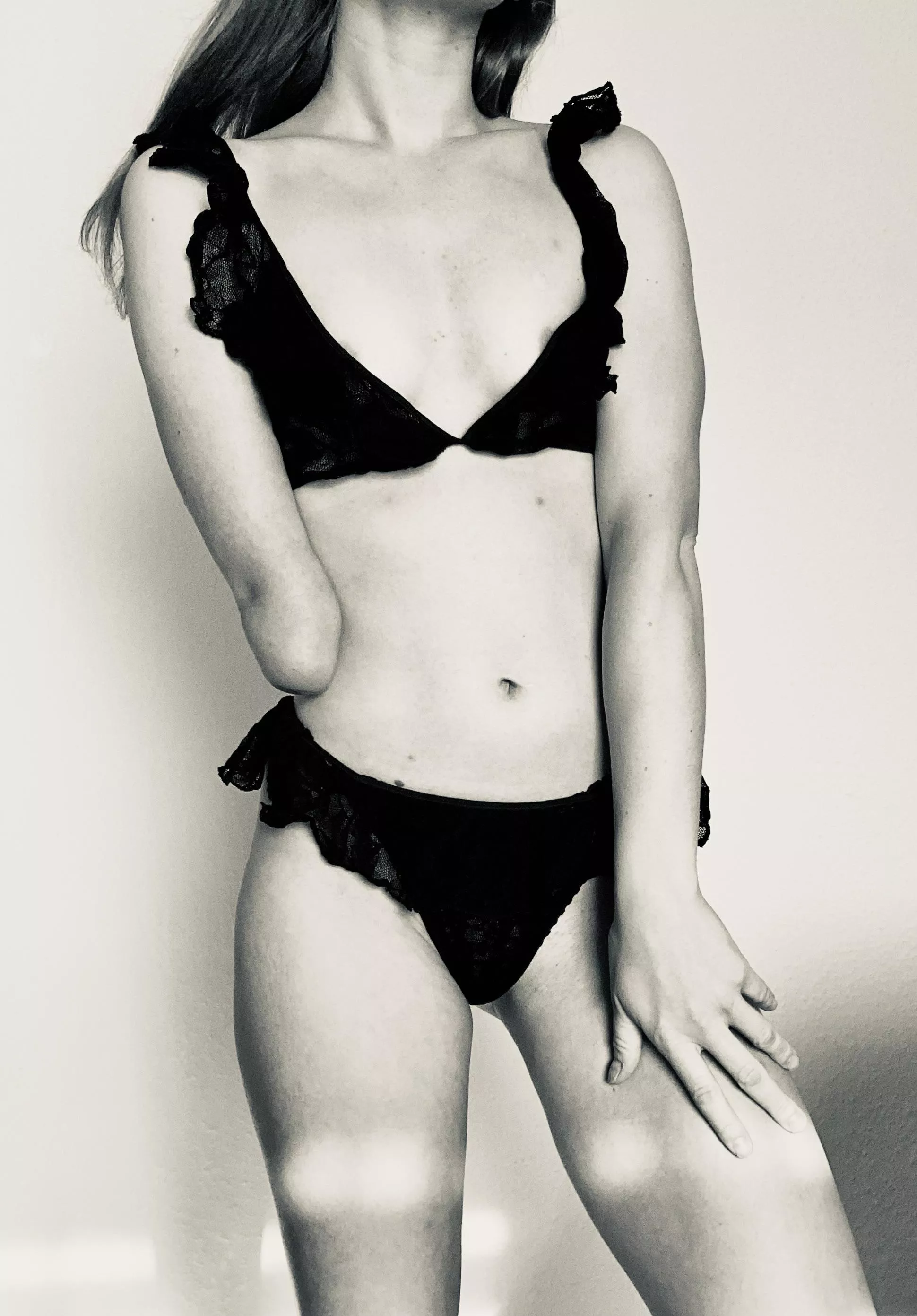 Follow my free onlyfans🔥 amputee, 24 years old, blond, small horny girl 😇 I want to bet that I make your cock hard? 😈 Follow my free onlyfans🔥 amputee, 24 years old, blond, small horny girl 😇 I want to bet that I make your cock hard? 😈