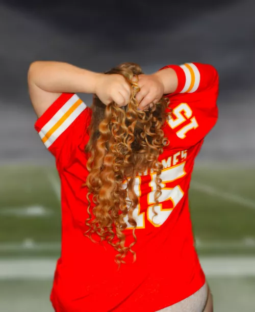Football slut!! 💛❤🏈🤫