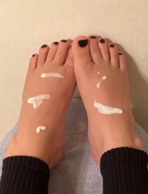 Footjob anyone?โบ๏ธ๐๐ฃ Footjob anyone?โบ๏ธ๐๐ฃ