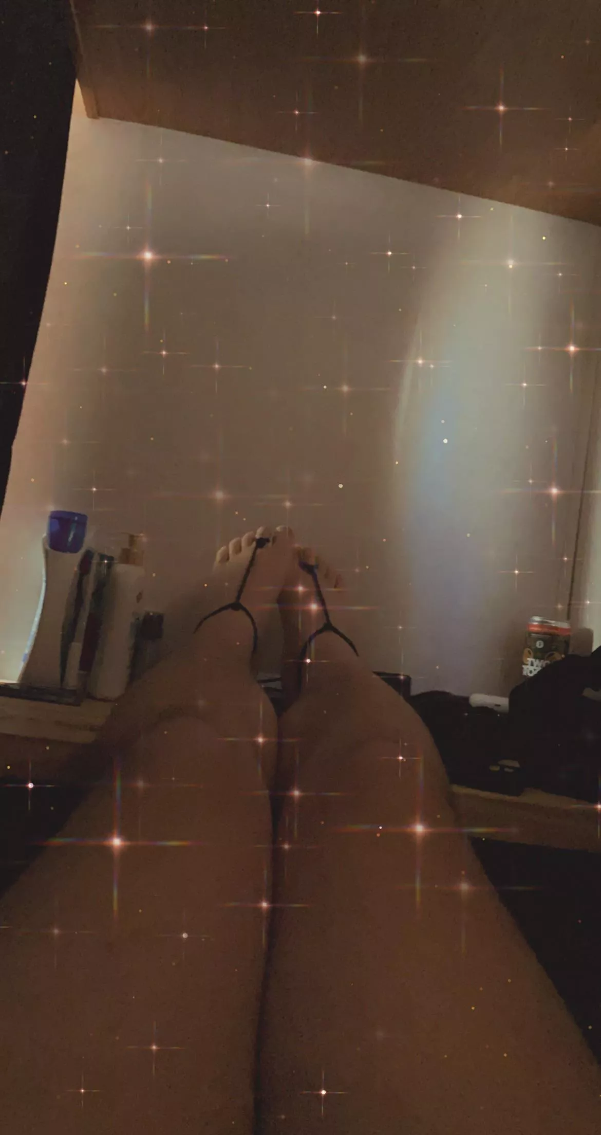 Footjob anyone? ☺️