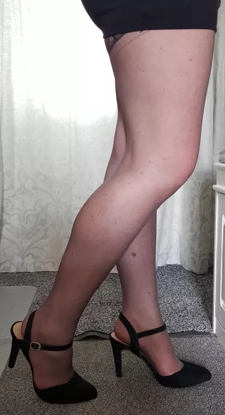 For connoisseurs who appreciate fine heels... π₯°π