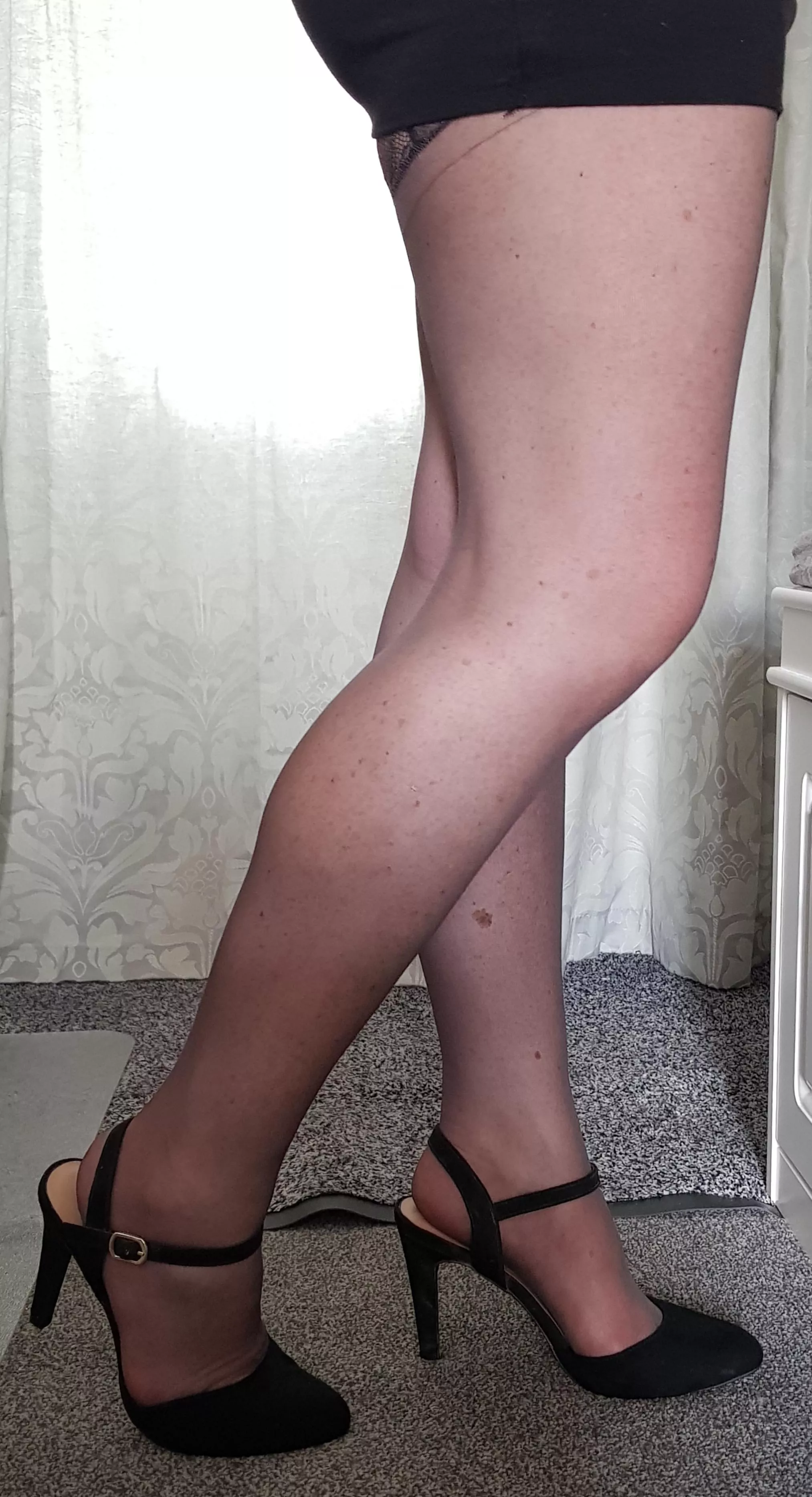 For connoisseurs who appreciate fine heels... π₯°π For connoisseurs who appreciate fine heels... π₯°π