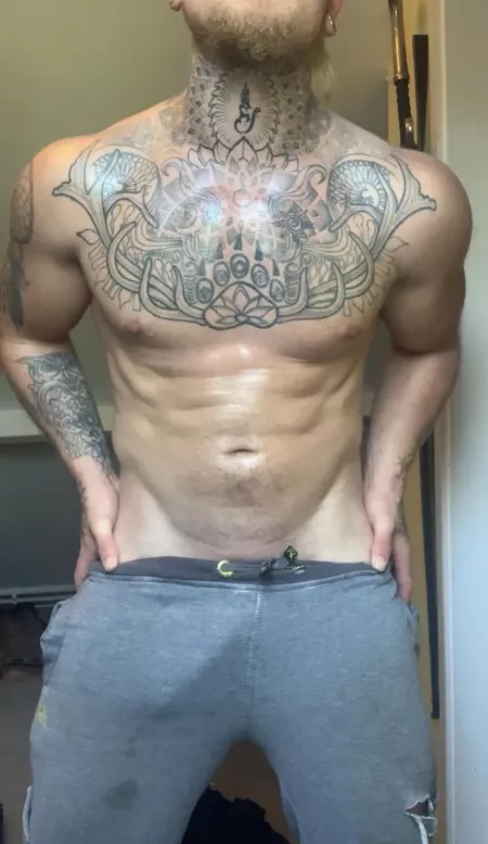 For some reason yโall seem to really like my tatty old work joggersโฆ. I canโt work out why ๐ค (Links in bio)