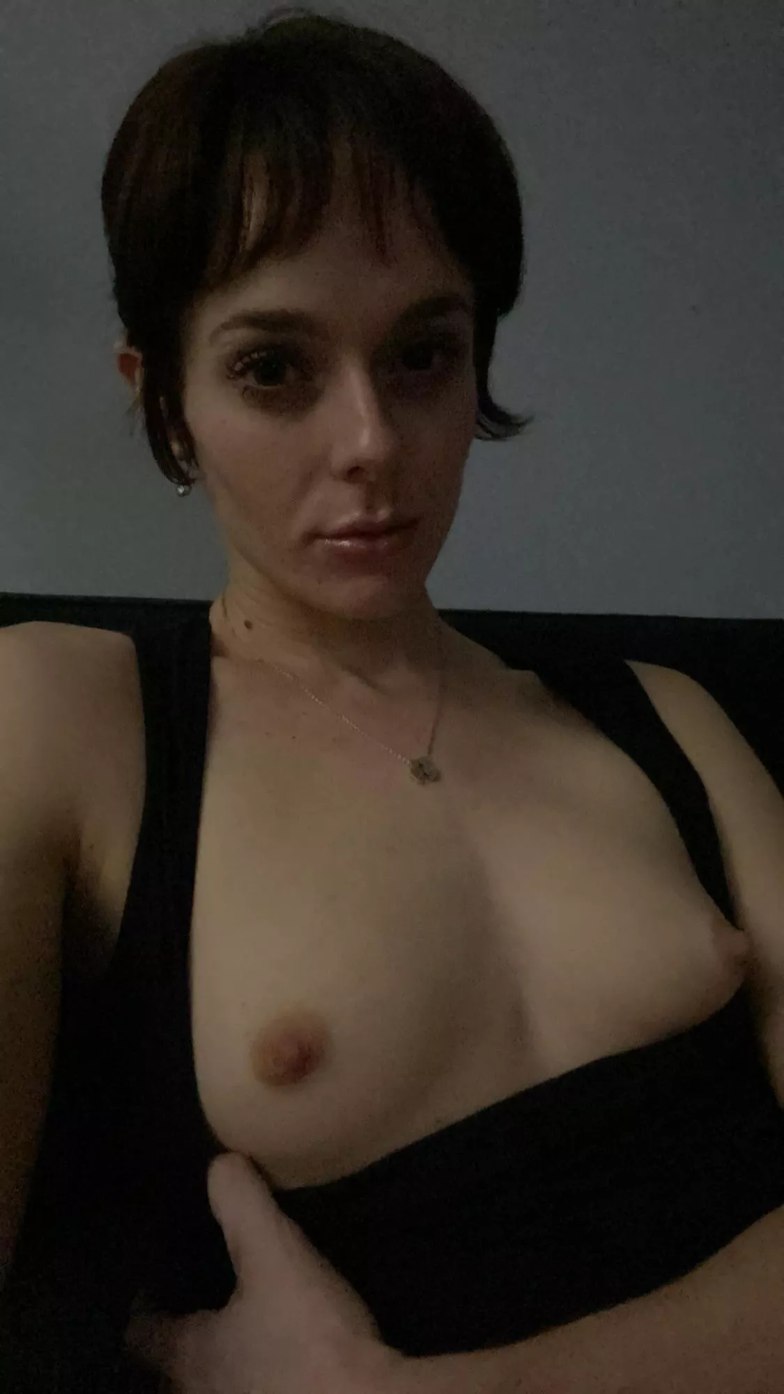 For the short hair, small tit lovers 🌹