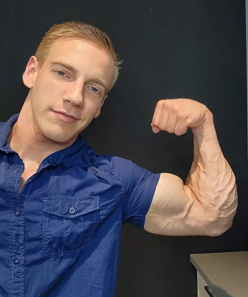 Forearm as his best 💪🔥 Forearm as his best 💪🔥