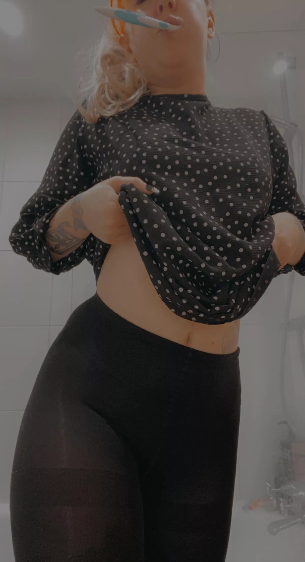 Forever teasing.. it turns me on so much.. Forever teasing.. it turns me on so much..
