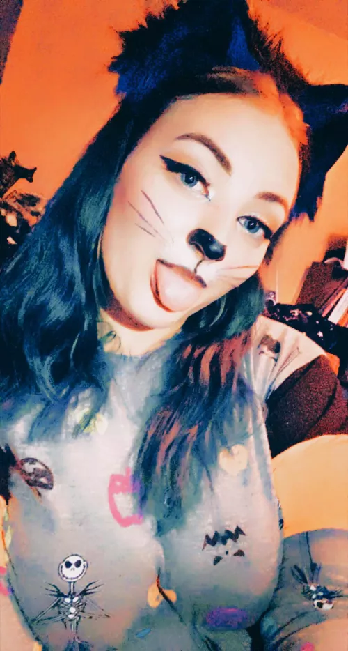 forgot to take a picture before Daddy used me, but Happy Halloweeeeeen ๐๐โโฌ๐ป๐ค๐๐งก