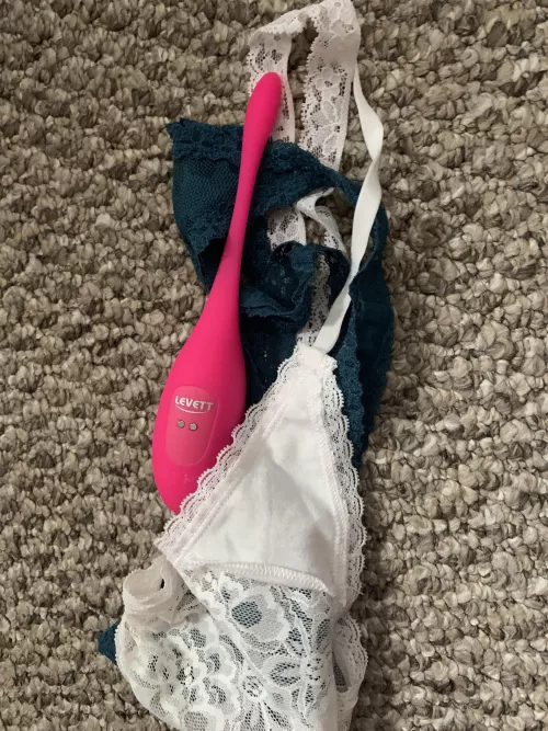 Found these in my girlfriends bag (pms open)