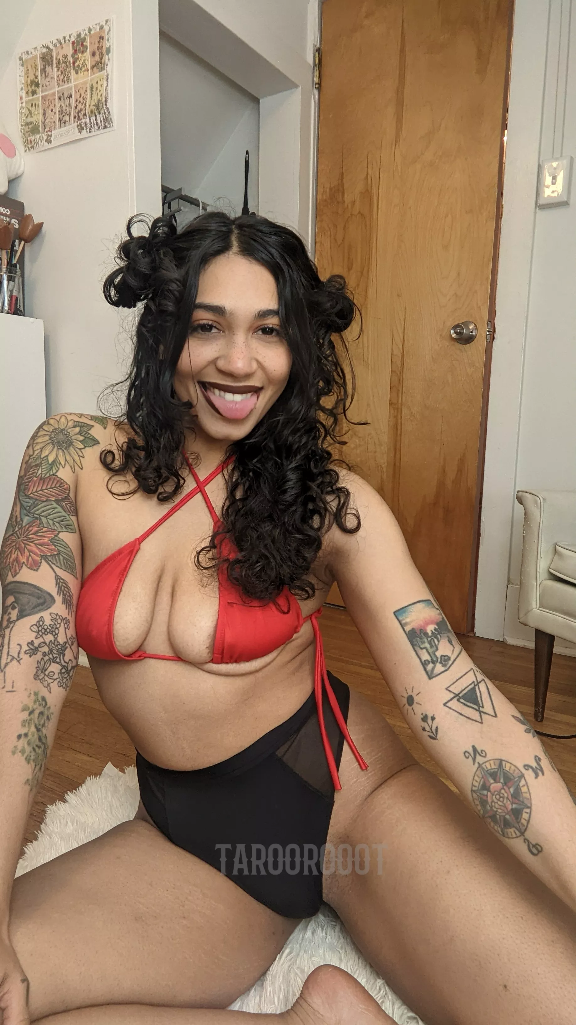 Freckled nosed goth bbs need love too!