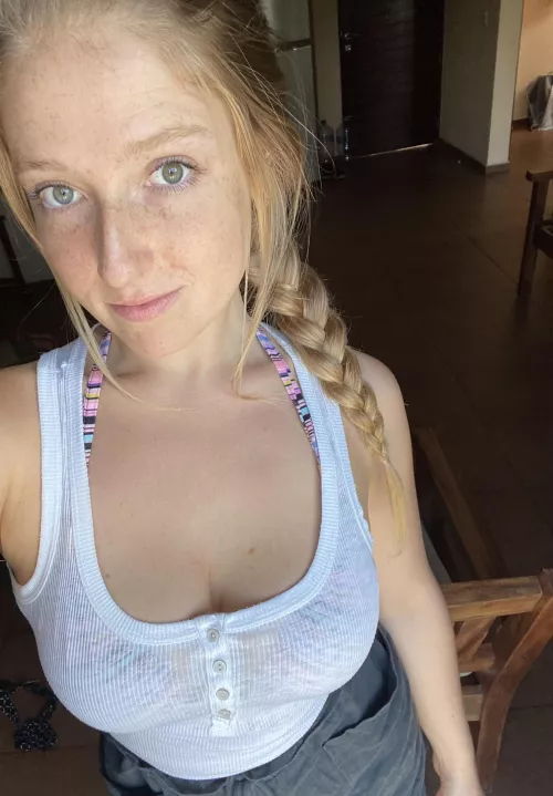 Freckles, red hair, green eyes.. just your typical ginger 🤷♀️😜