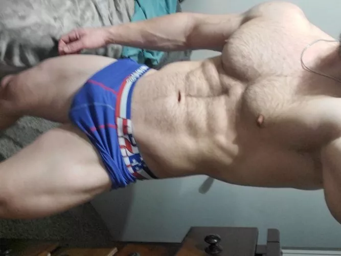 Free on Sunday, who wants go do something???