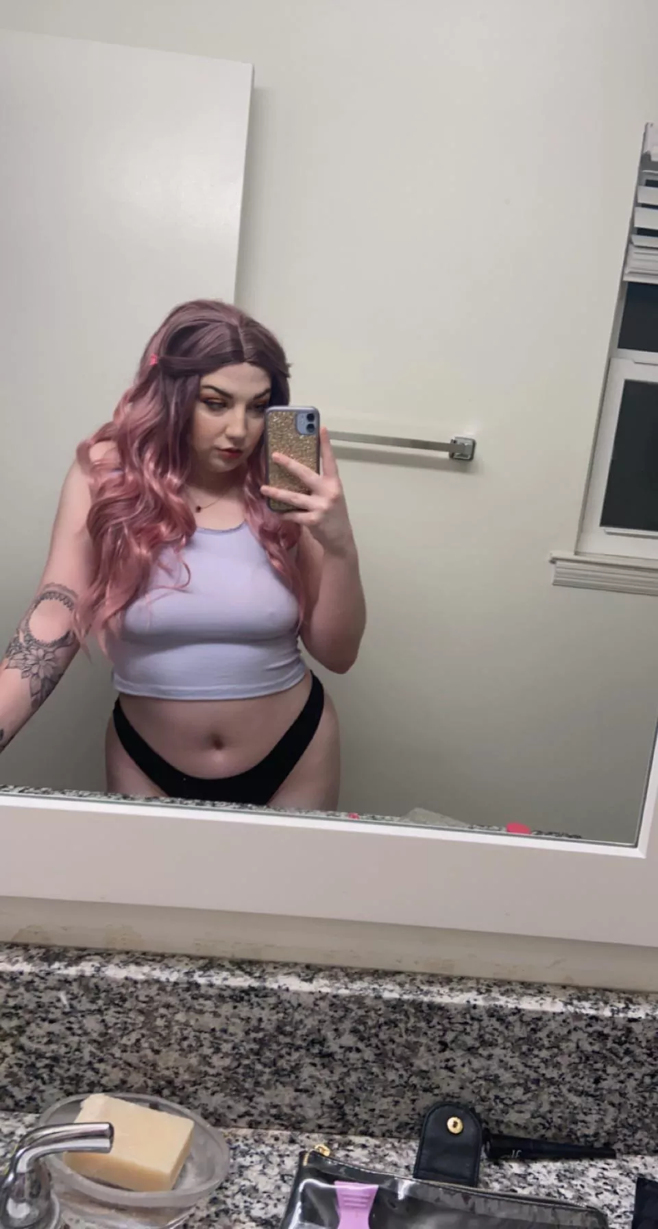 Free one month trial to my HOT ASS content on only fans 💞😏 check me out