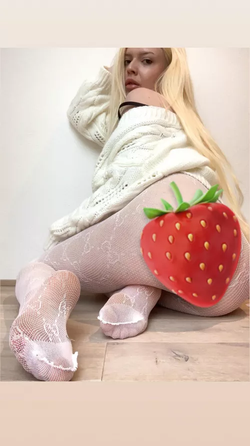 🎀FREE ONLYFANS🎀 21 year old angel ✨ footfetish, handfetish, armpitfetish, asmr, used items etc ✨ Link in comments⬇️