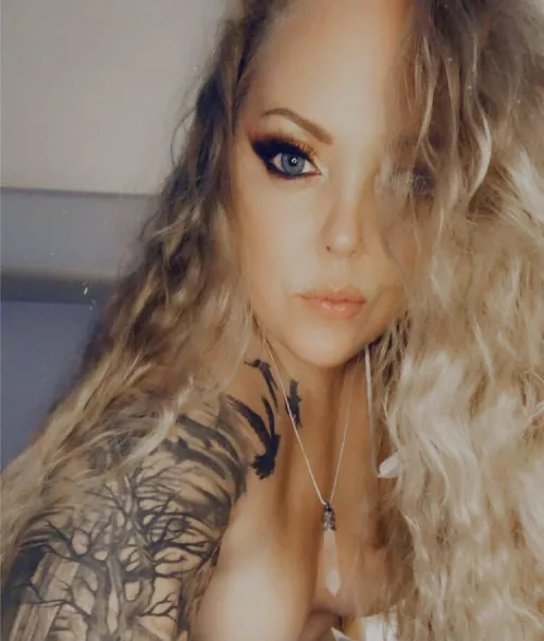 π₯π₯FREE ONLYFANS π₯π₯Single tattooed curvy blonde. Cum playππ