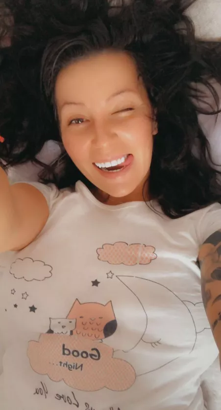 Free Page!Full time teacher! When i'm not teaching...i'm doing dirty stuff I love Custom videos 👻Calls 🧸Toys and much more