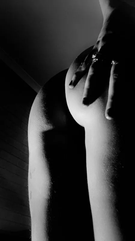 FREE SUBSCRIPTION ๐ Get naughty with this mummy of 3 who loves making your dick hard not your life ๐ ppv content,customs,solo,slow mos,toys,wallpapers,kink friendly & praised daily for being interactive with my fans ๐๐over 1000 pics &