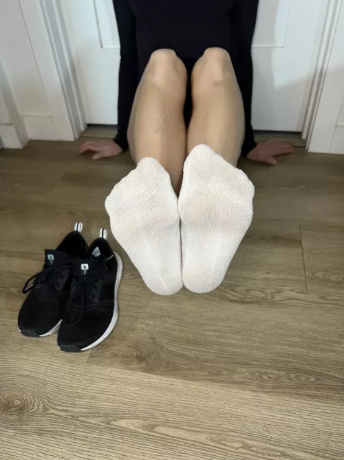 Fresh out of my running shoes, just for your enjoyment 😘