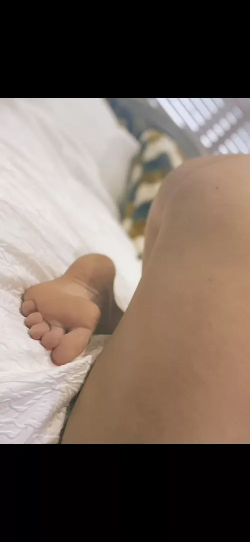 Fresh out of the shower soles π£