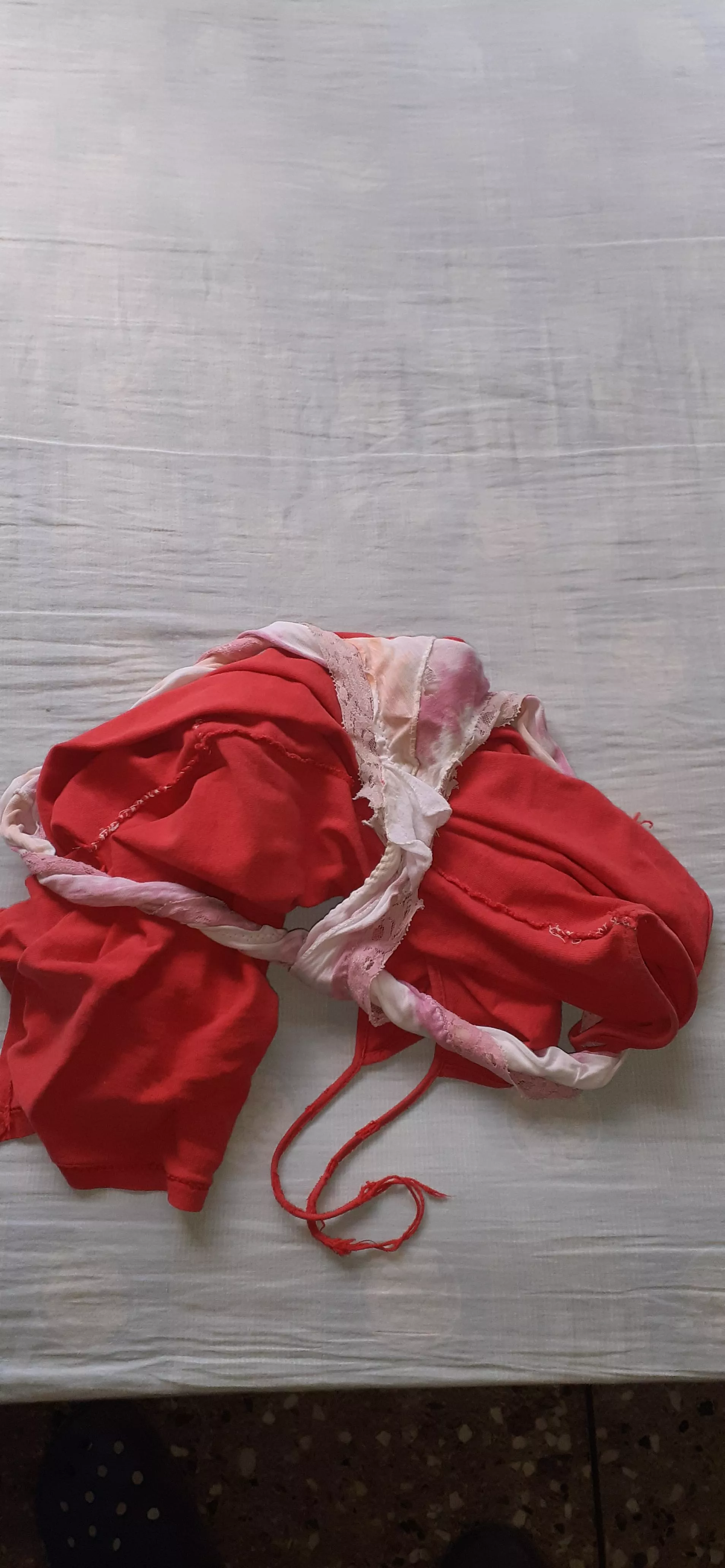 Fresh pair of mom's panties. Shes rigth now in the shower š„µš„µ Fresh pair of mom's panties. Shes rigth now in the shower š„µš„µ