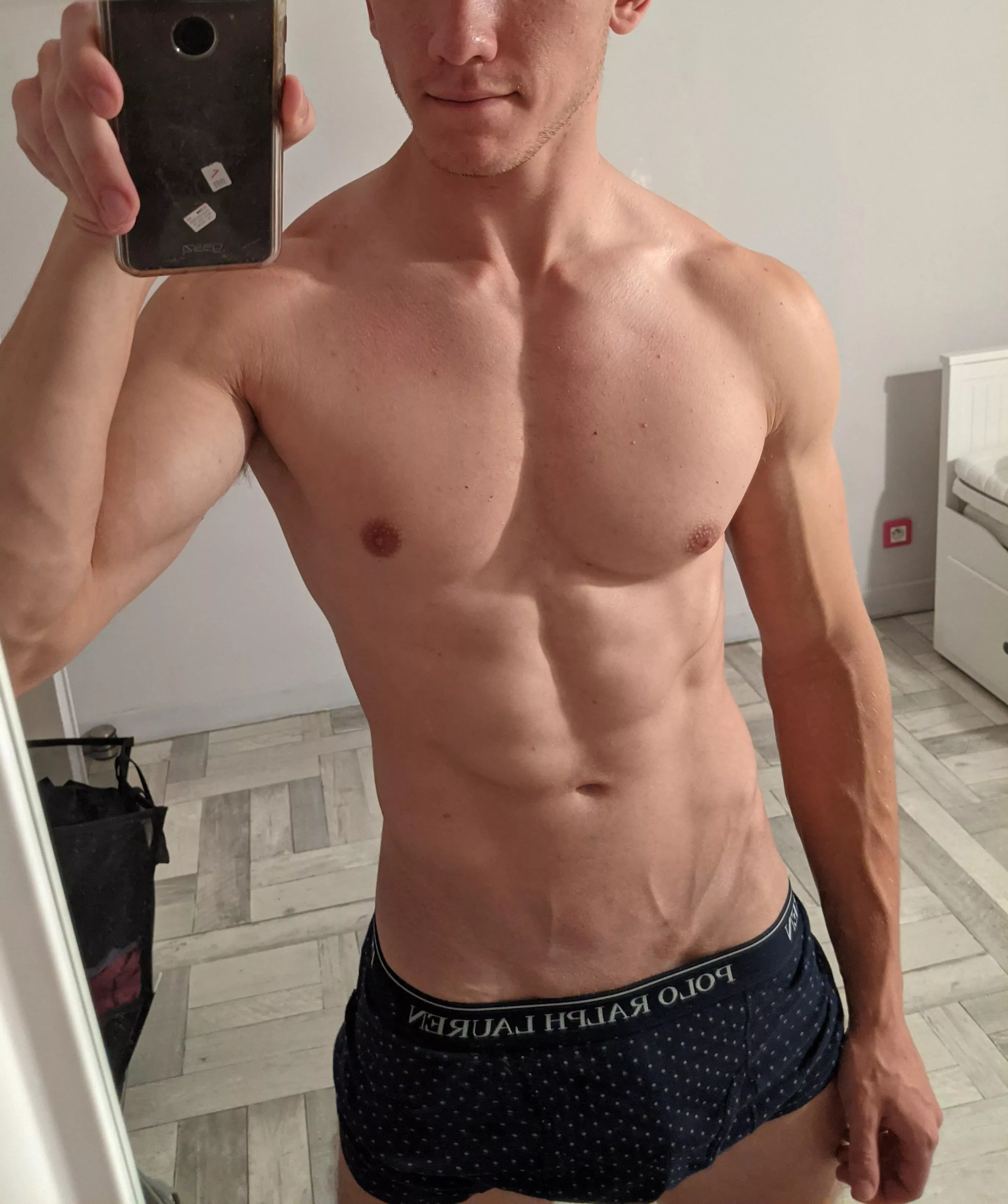 Freshly shaved (M) Freshly shaved (M)