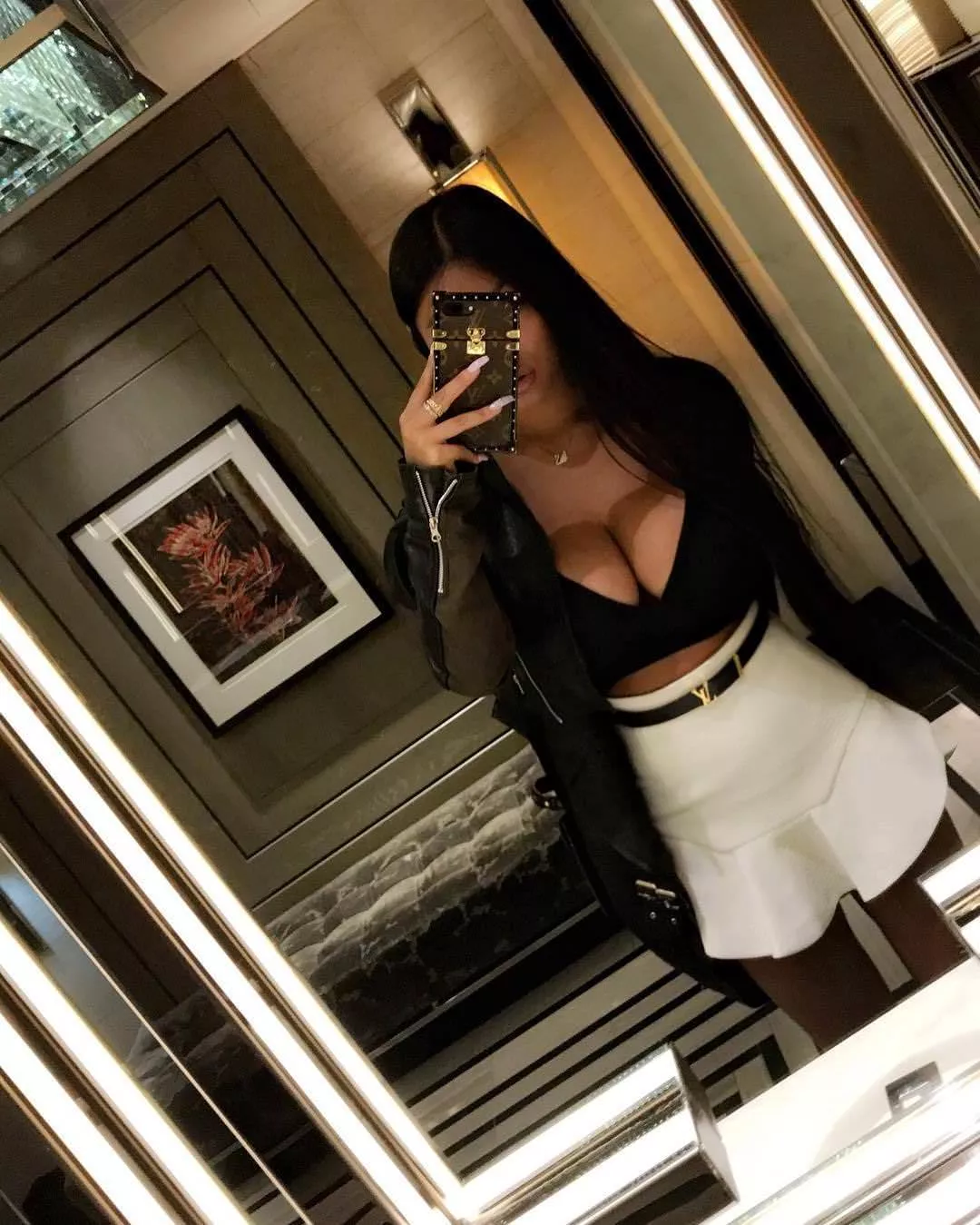 friday night out 🖤 friday night out 🖤