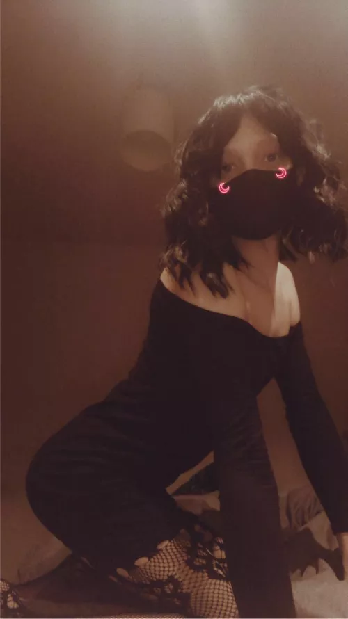 Friday night, time to wear something cute π Friday night, time to wear something cute π