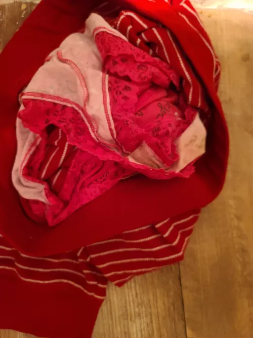 Friends dirty panty