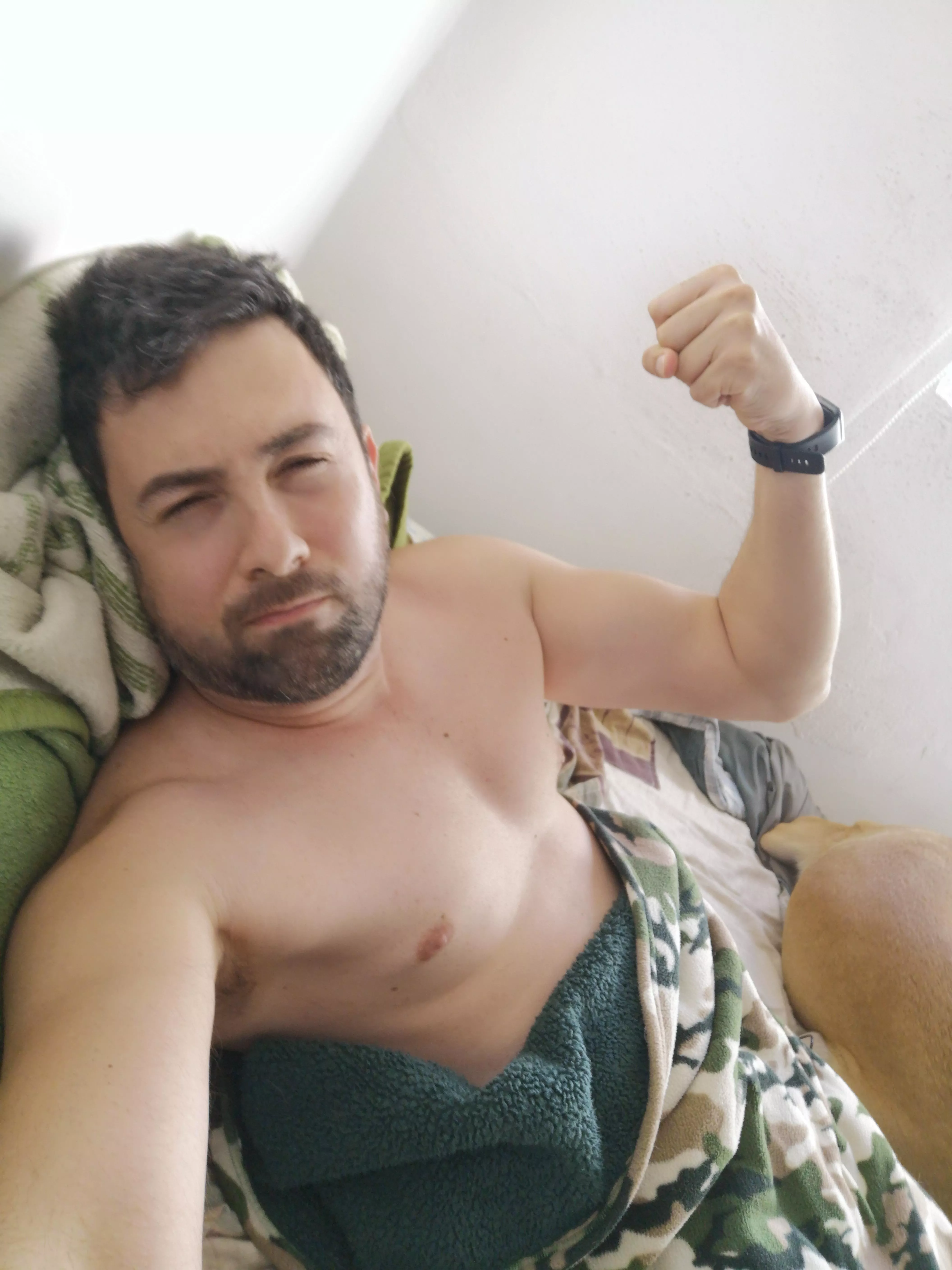 Friyay finally UwU, time for lots of League of Legends and Monster Hunter Stories 2.