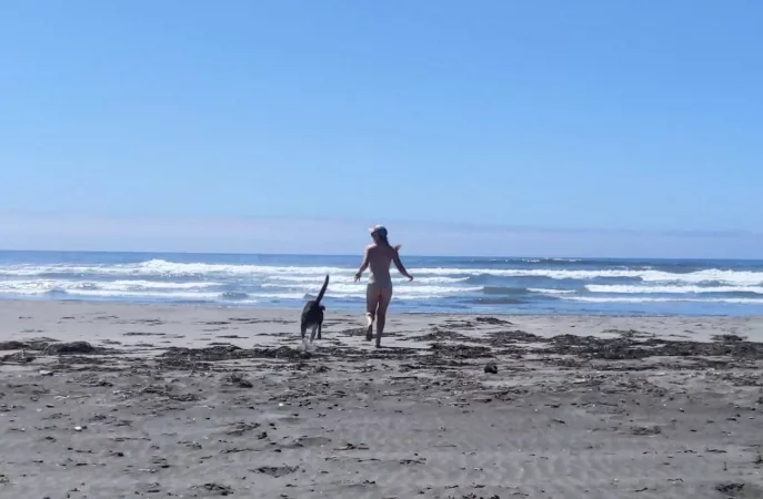(F)rolicking on a public beach ๐ (F)rolicking on a public beach ๐