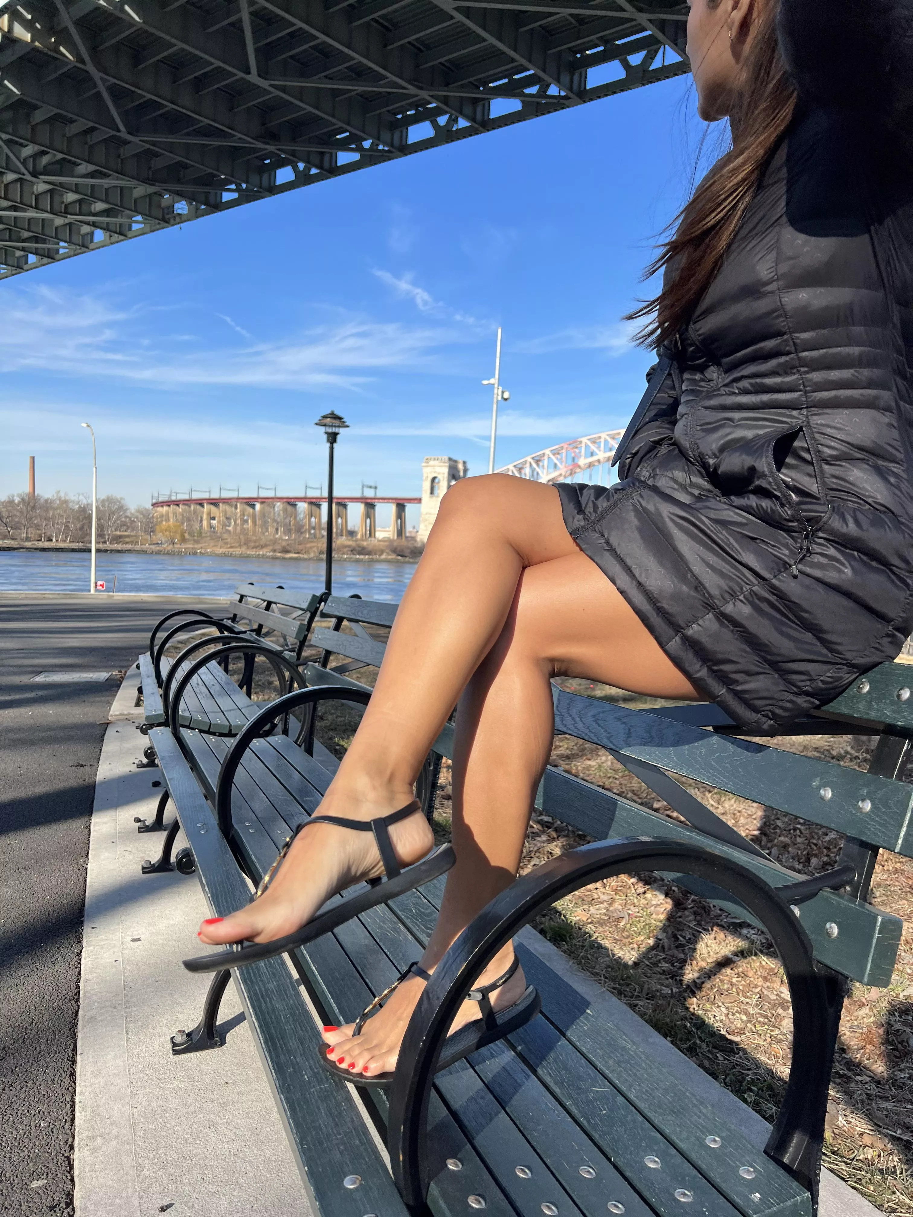 Froze my legs today in NYC to show them off to you guys lol🥲