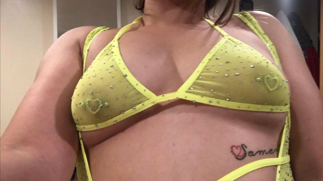 Fuck babe I really want your mouth on my tits