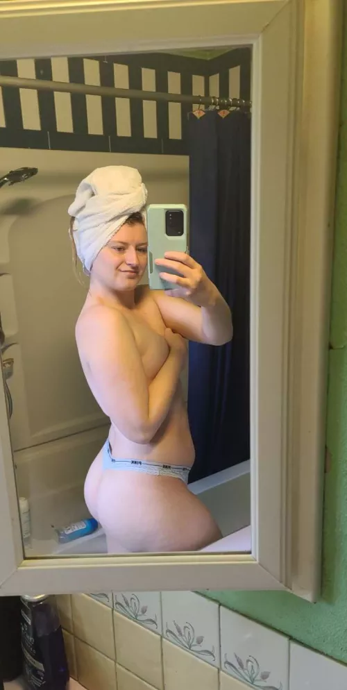 Fuck me in front of hubby 😍🍑