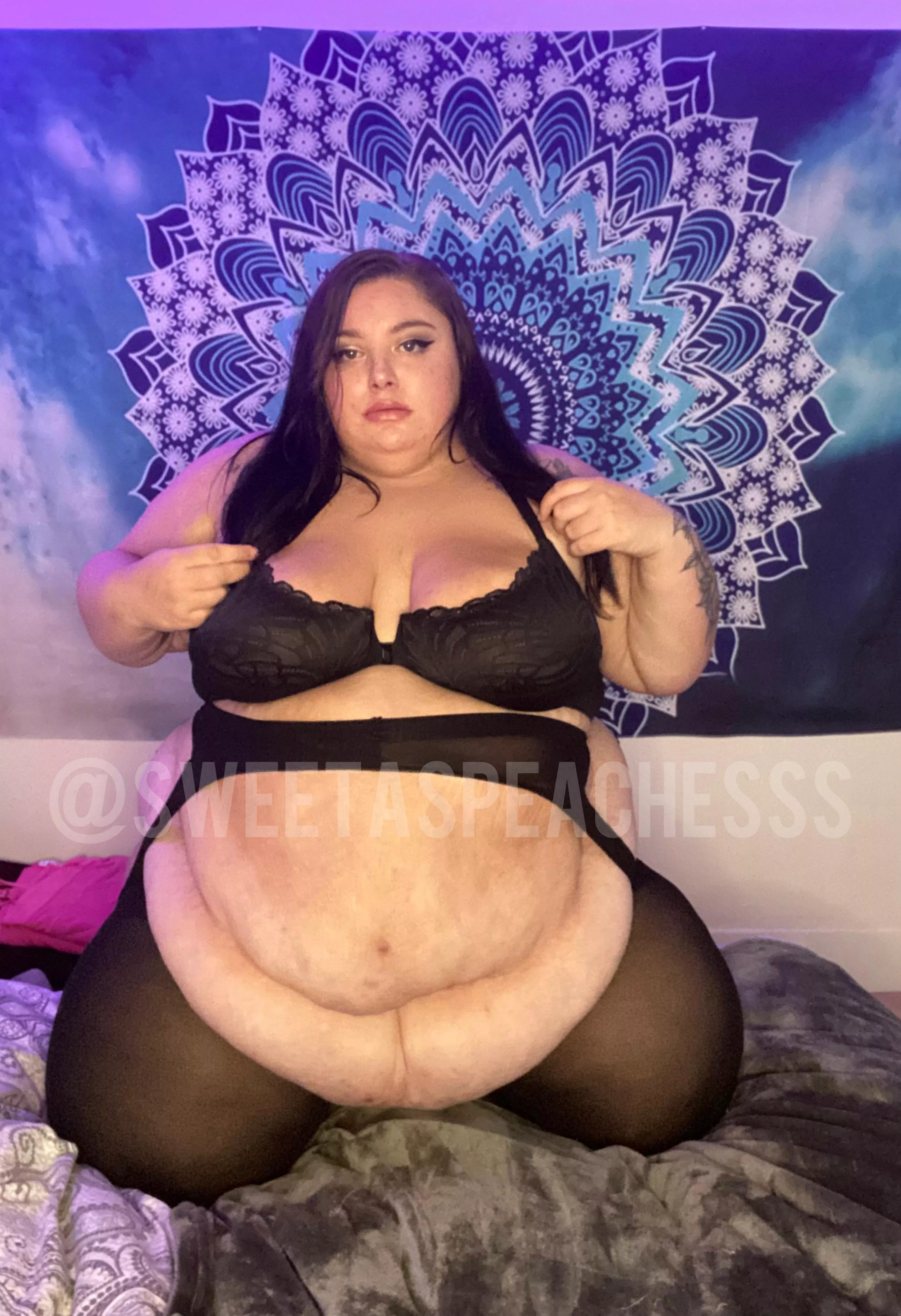 Fuck me in my garters 😈 Fuck me in my garters 😈
