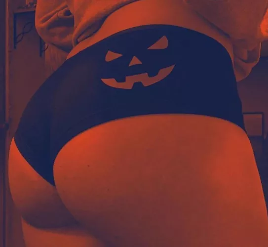 fuck me in my halloween panties?? ππ€€