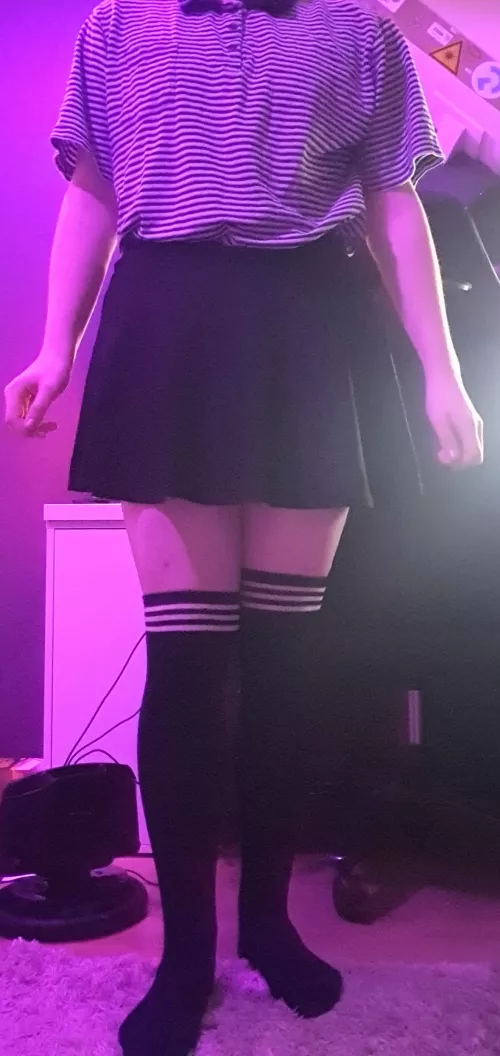 fun fact i dressed up in my vrchat avatar :) fun fact i dressed up in my vrchat avatar :)