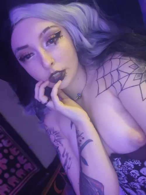 Fun fact; orgasms are a natural pain reliever ๐ฆ Fun fact; orgasms are a natural pain reliever ๐ฆ