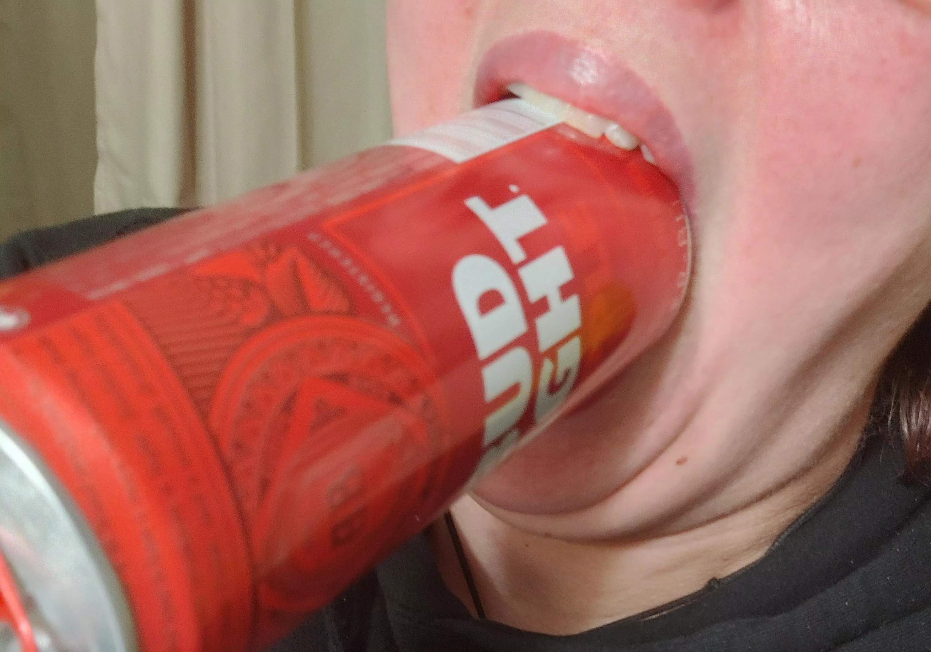 [F]Yanno how ya get pics next to a can?