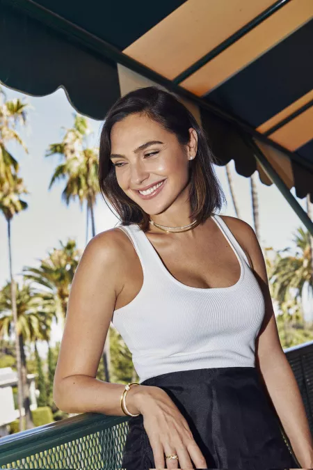 Gal Gadot is a top tier milf Gal Gadot is a top tier milf