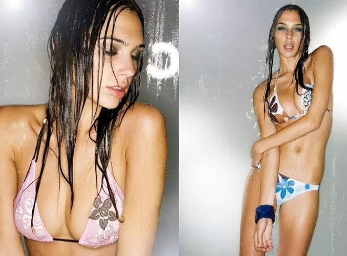 Gal Gadot looks absolutely delicious Gal Gadot looks absolutely delicious