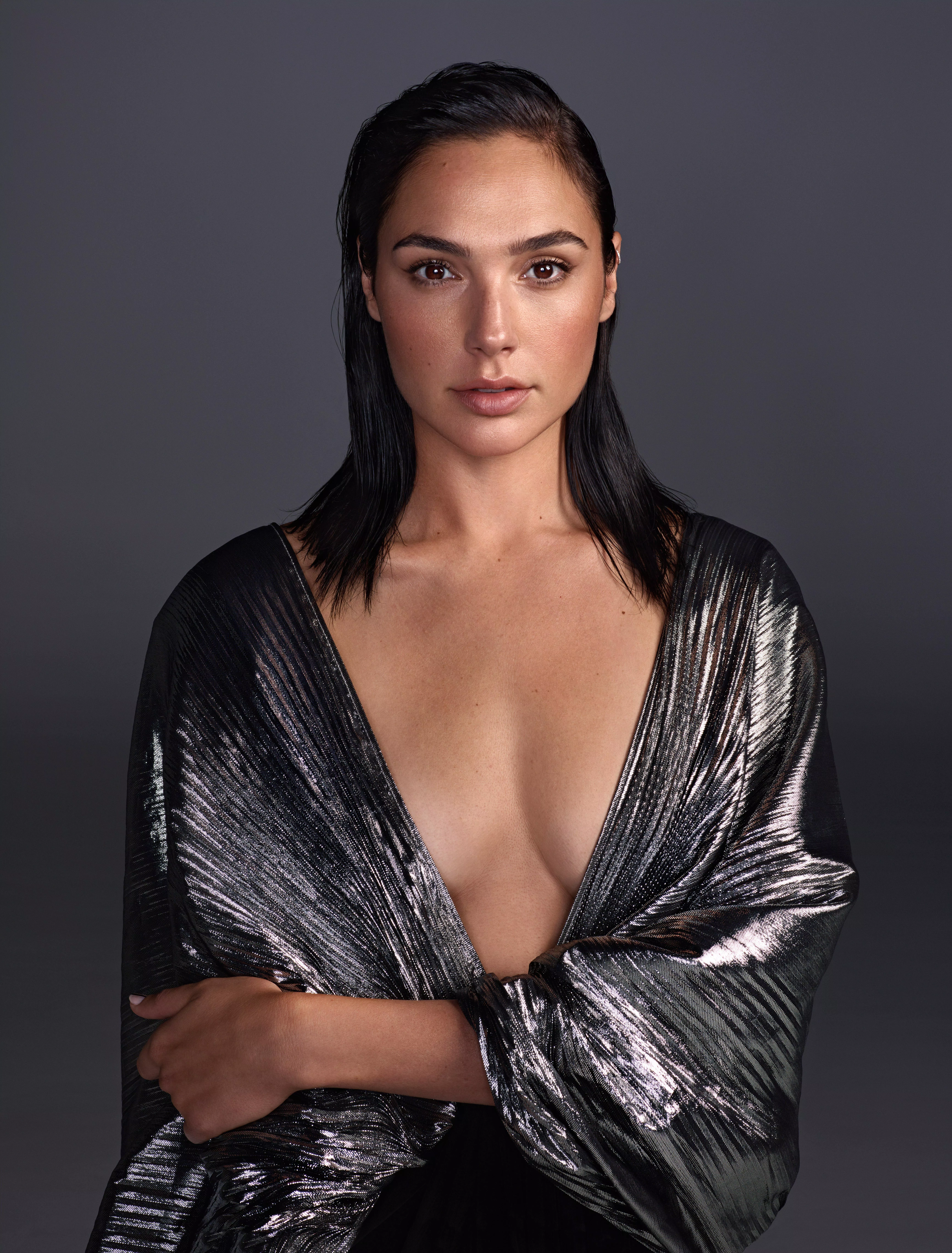 Gal Gadot [ whatta beauty 😍]