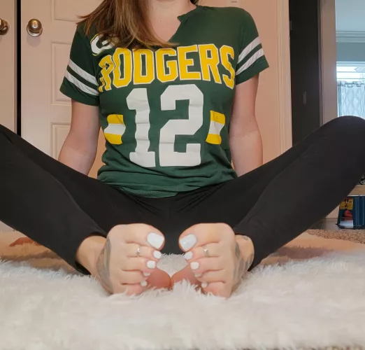game day toes 🧀