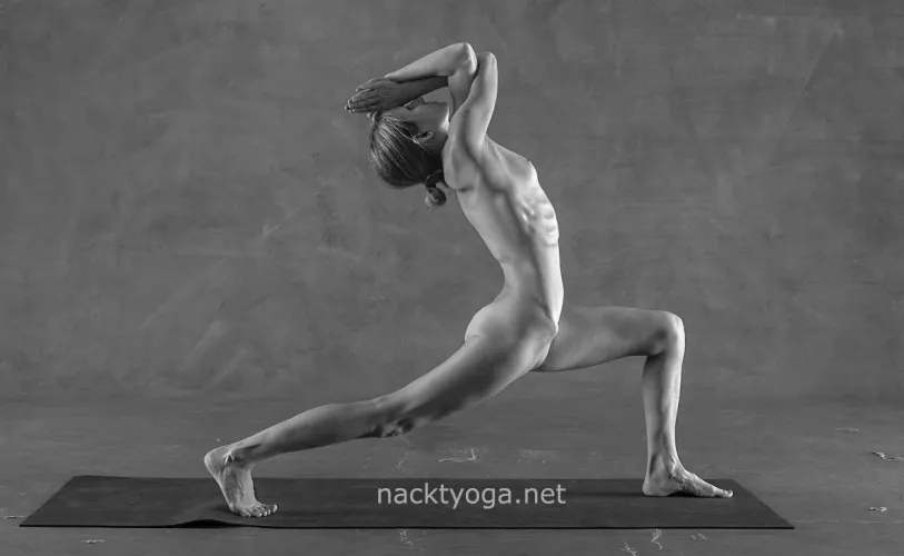 Garudasana meets Virabadhrasana ๐ฅฐ๐๐ฅ.....more Eroticcontent on my https://onlyfans.com/nudeyogini_ambika ๐ฒ๐ถ๐๐งก