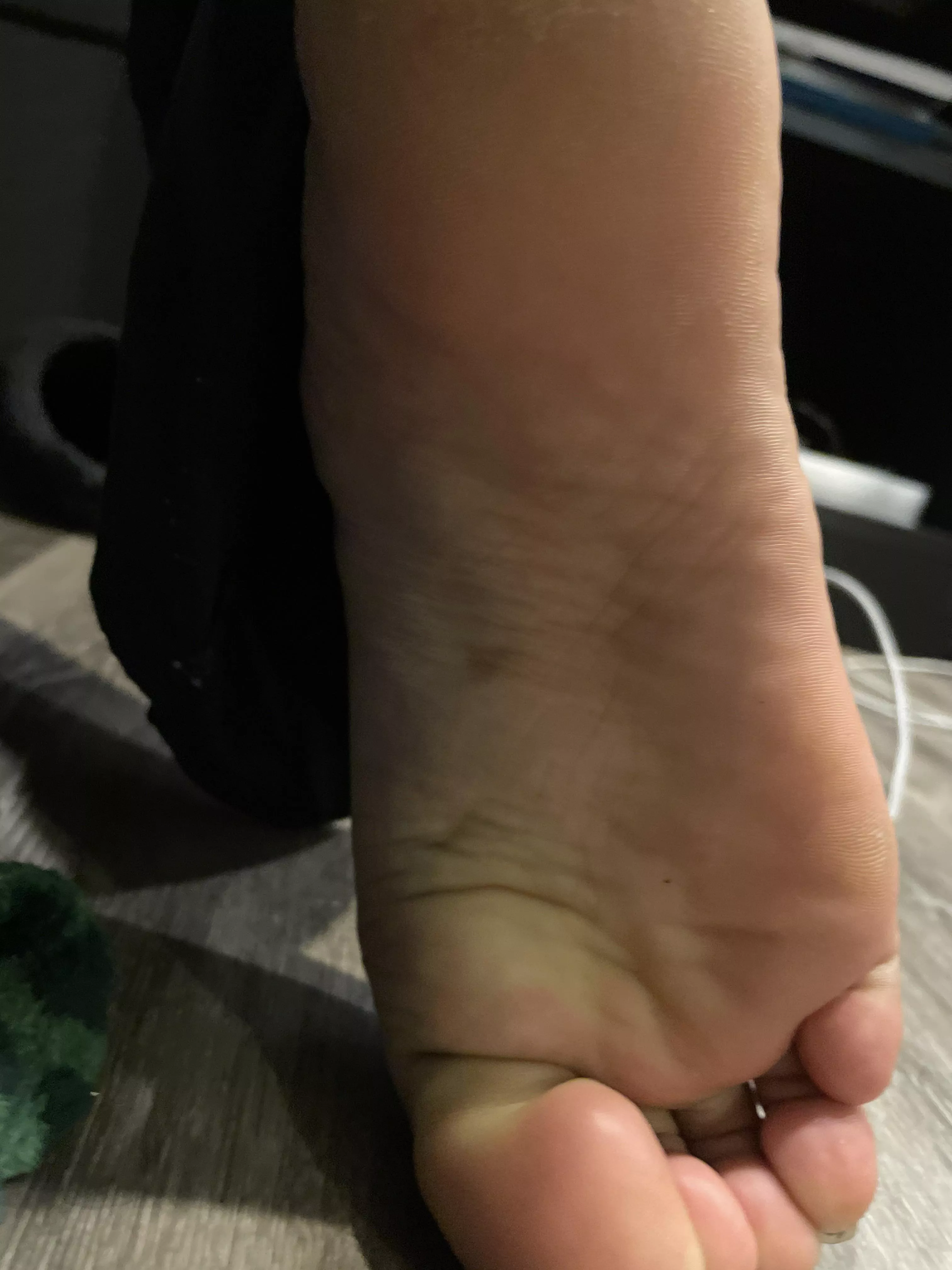Get on your hands and lick it Get on your hands and lick it